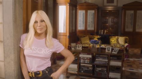 vanityfair dati versace|73 Questions With Donatella Versace .